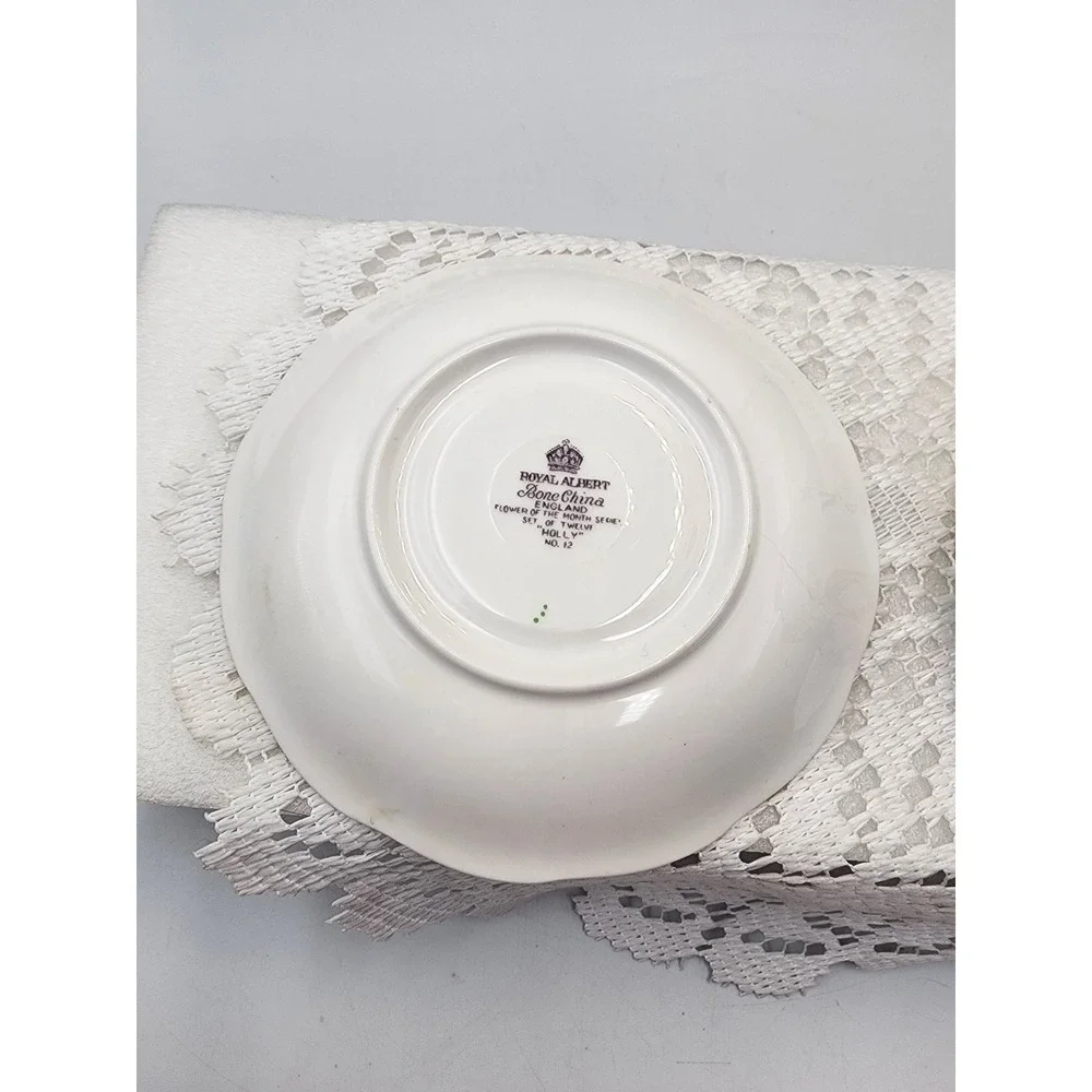 Royal Albert Flower of the‎ Month Dec Holly No 12 Bone China Tea Cup Saucer Set